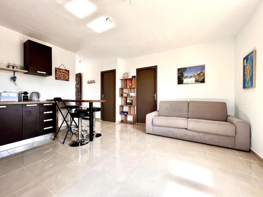 2 A Avec Piscine Apartment *