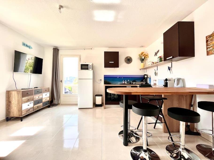 2 A Avec Piscine Apartment *