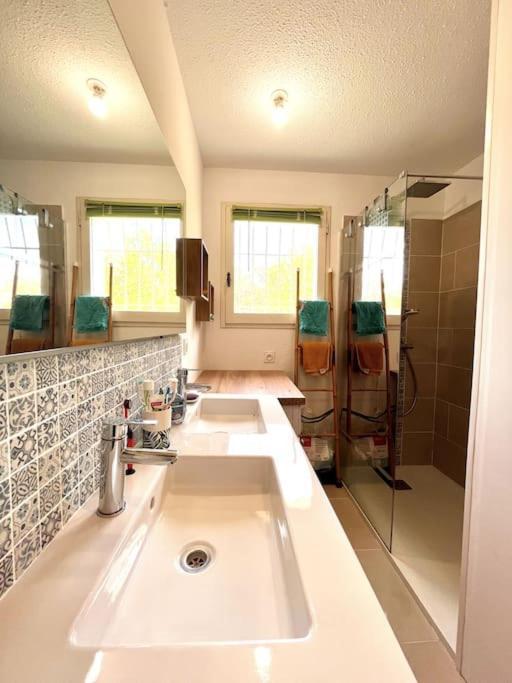 2 A Avec Piscine Apartment Lama